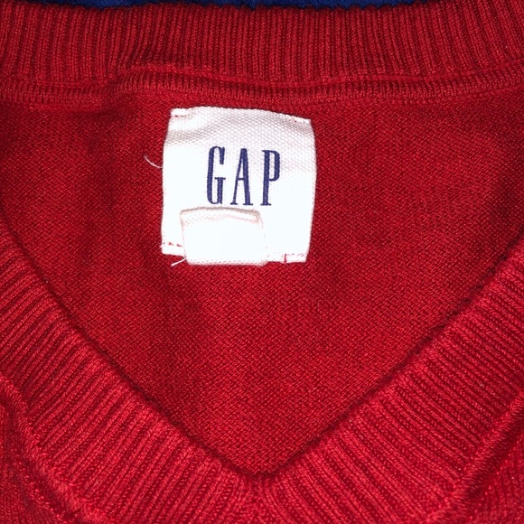 Red GAP Sweater - Picture 2 of 3